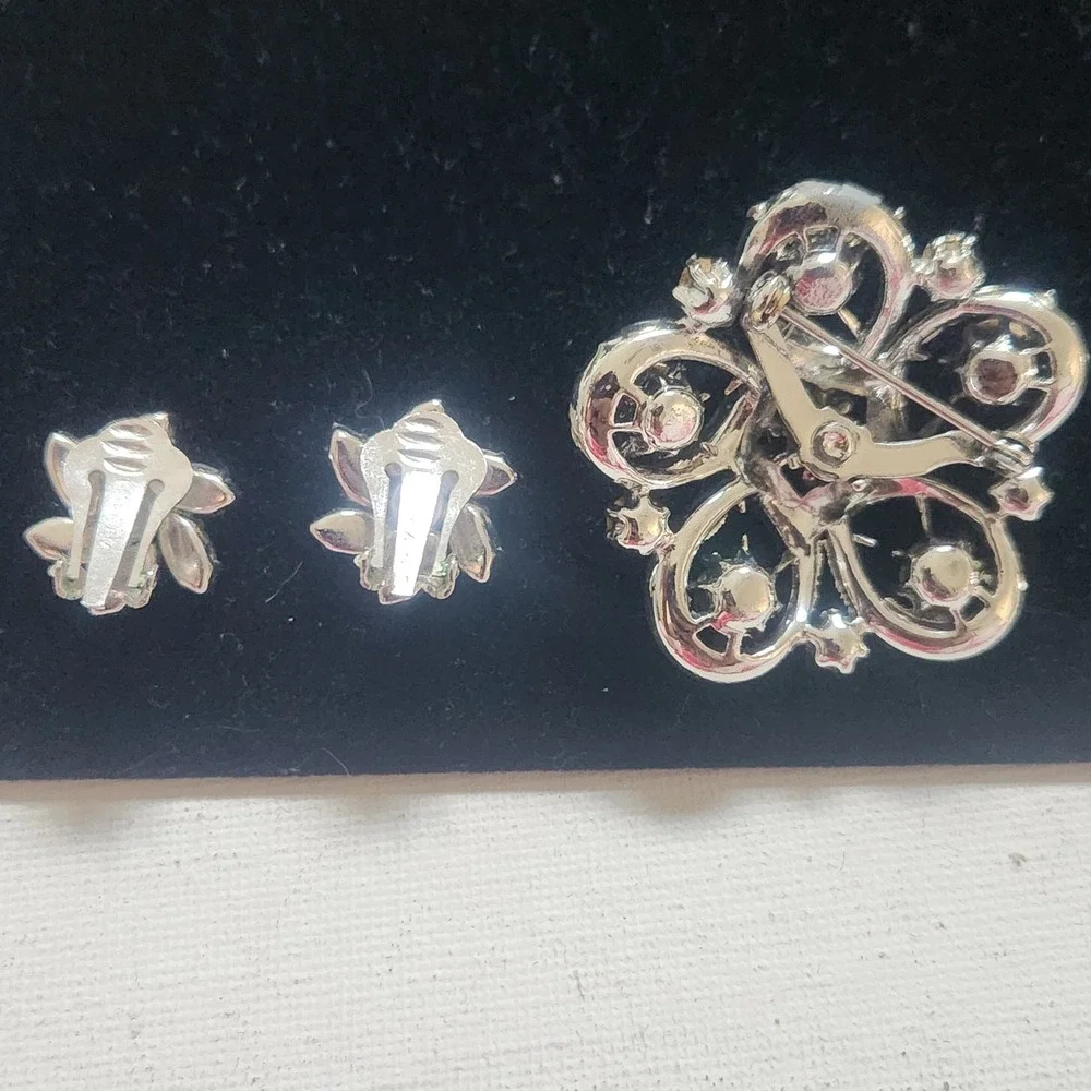 Vintage Rhinestone Brooch and Austria Clip On Earrings‎ Set Silver Tone Floral